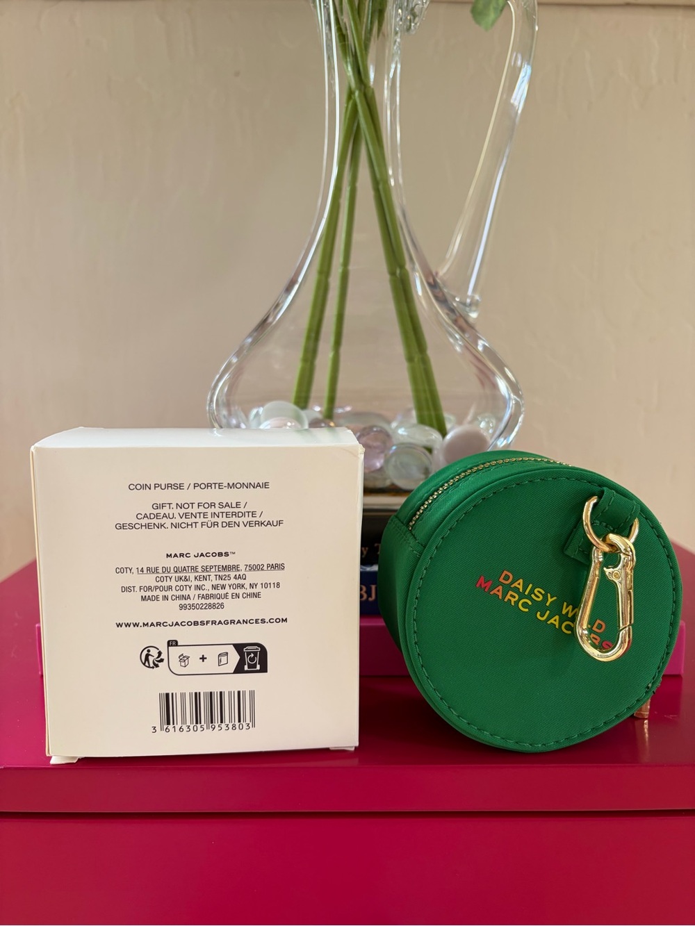 Marc Jacobs Daisy Coin Purse - Picture 4 of 5